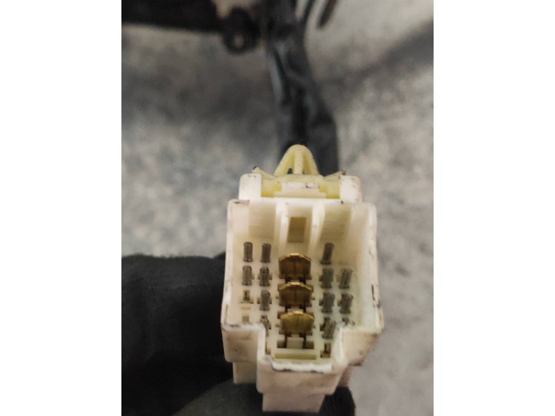 Recambio de mando luces para kia carens 2.0 crdi ex monovolumen referencia OEM IAM   