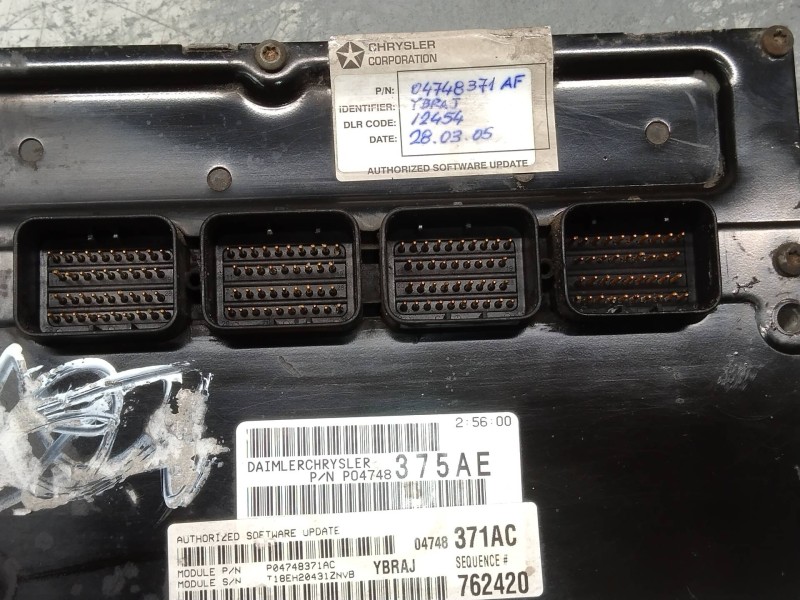 Recambio de centralita motor uce para chrysler voyager (rg) 3.3 lx referencia OEM IAM P04748375AE  