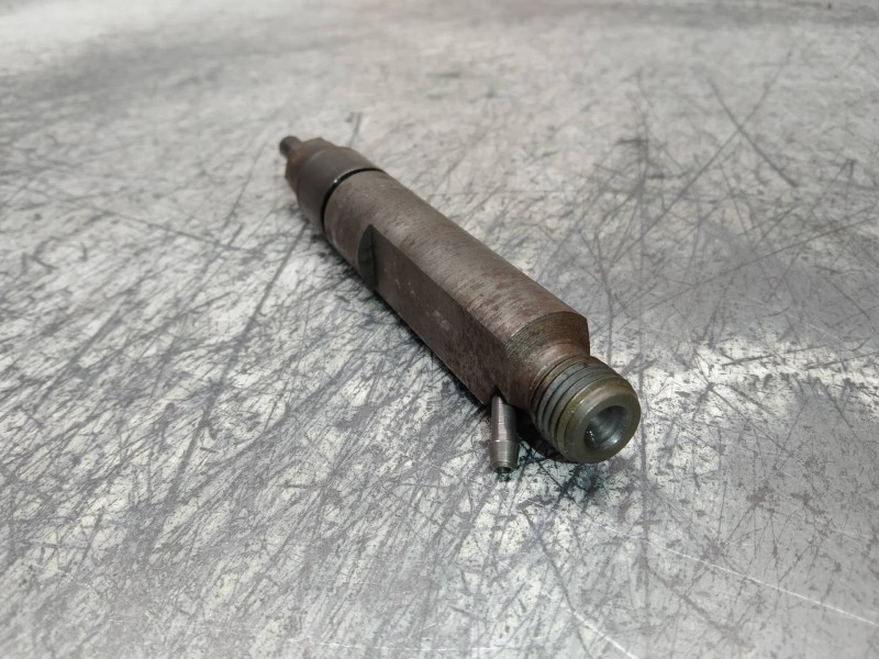 Recambio de inyector para audi a4 berlina (b5) 1.9 tdi referencia OEM IAM 028130201T  