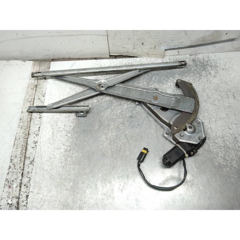 Recambio de elevalunas delantero izquierdo para jeep gr.cherokee (zj)/(z) 5.2 ltd. (zj) referencia OEM IAM 56005165 AY0621004001