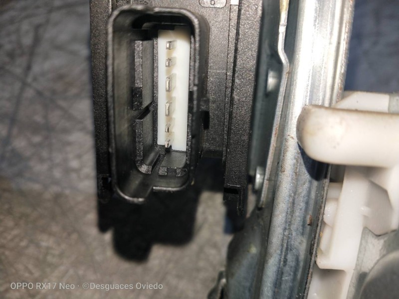 Recambio de elevalunas trasero derecho para citroen c5 berlina seduction referencia OEM IAM 0130822750 128000851 5P