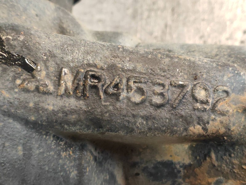 Recambio de diferencial delantero para mitsubishi montero (v60/v70) 3.2 di-d avance (5-ptas.) referencia OEM IAM XXW4.100 MR4537