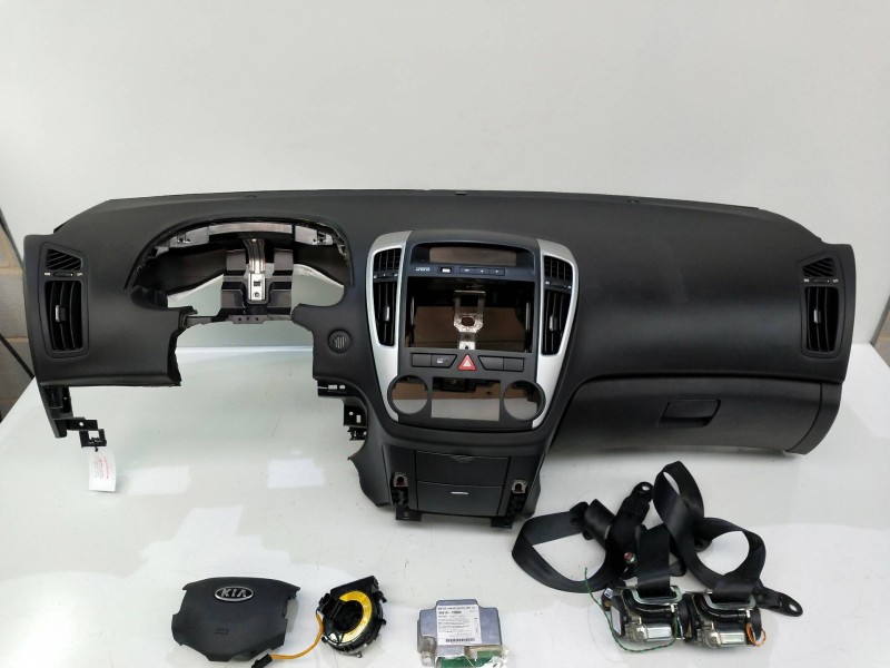 Recambio de kit airbag para kia cee´d sporty wagon emotion referencia OEM IAM   