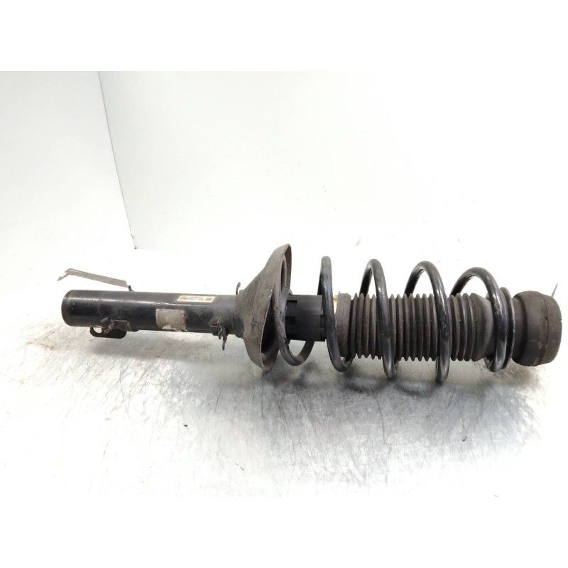 Recambio de amortiguador delantero izquierdo para volkswagen bora berlina (1j2) 1.6 16v referencia OEM IAM 1J0413031S  