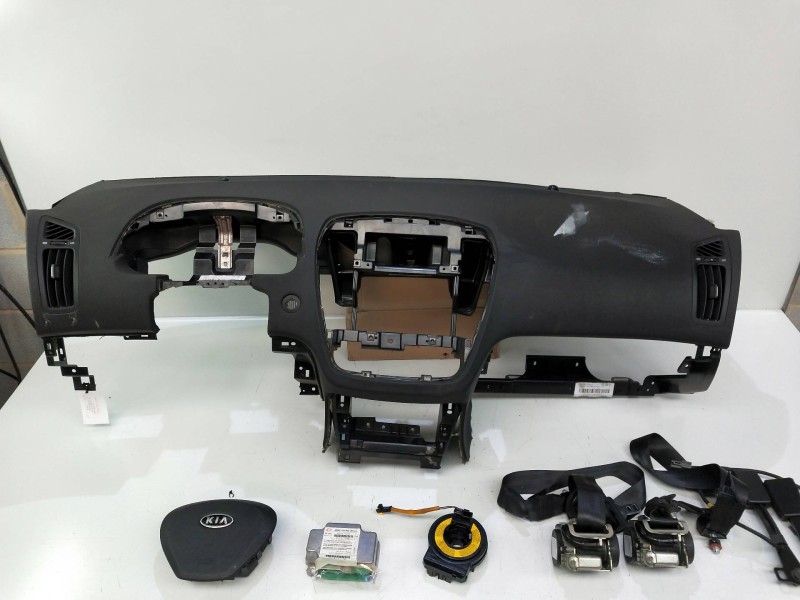 Recambio de kit airbag para kia cee´d 1.6 cat referencia OEM IAM   