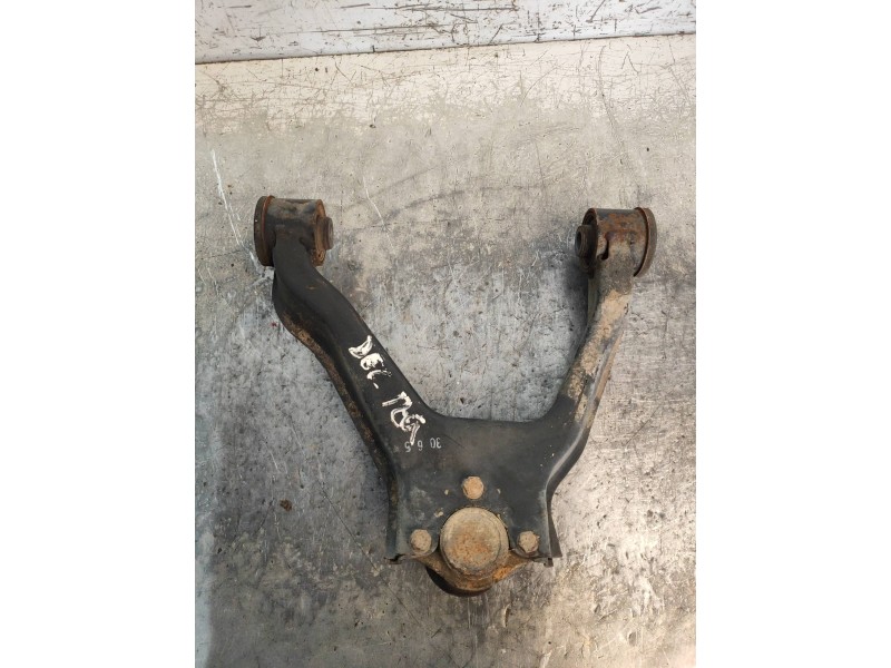 Recambio de brazo suspension superior delantero izquierdo para mitsubishi montero (v60/v70) 3.2 di-d avance (5-ptas.) referencia