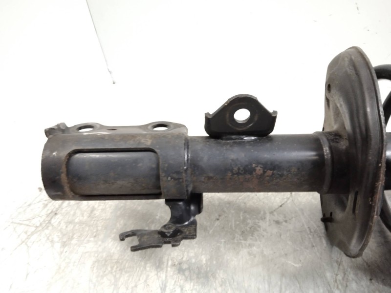 Recambio de amortiguador delantero derecho para toyota auris luna referencia OEM IAM   