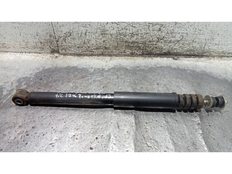 Recambio de amortiguador trasero izquierdo para dacia sandero podium referencia OEM IAM   