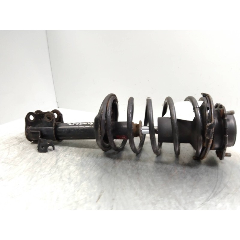 Recambio de amortiguador delantero derecho para toyota avensis berlina (t 22) 2.0 turbodiesel cat referencia OEM IAM   