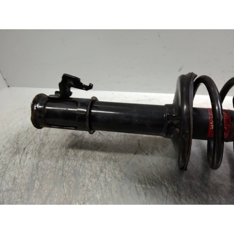 Recambio de amortiguador delantero derecho para toyota avensis berlina (t 22) 2.0 turbodiesel cat referencia OEM IAM   