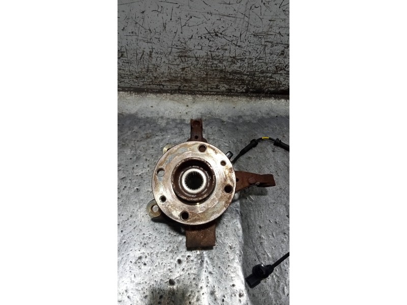 Recambio de mangueta delantera izquierda para dacia sandero podium referencia OEM IAM   