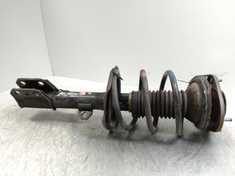 Recambio de amortiguador delantero izquierdo para toyota avensis wagon (t25) 2.0 d-4d executive referencia OEM IAM   