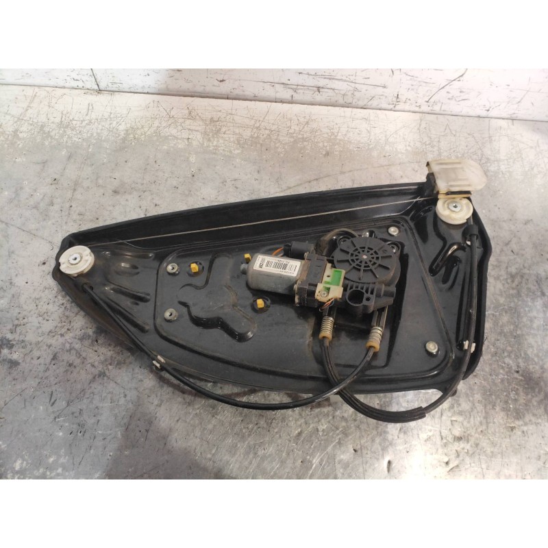 Recambio de elevalunas trasero izquierdo para land rover freelander (lr2) 2.2 td4 referencia OEM IAM 6H5227001AE 3607M C7Y2A