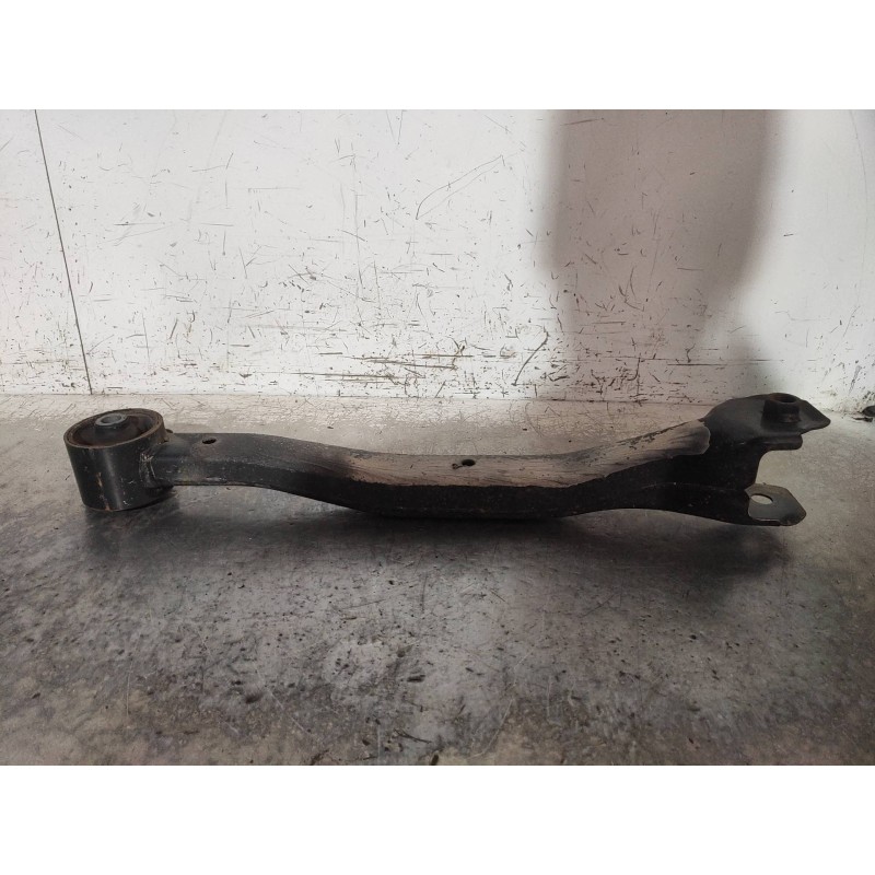 Recambio de brazo suspension inferior trasero derecho para mitsubishi montero (v60/v70) 3.2 di-d avance (5-ptas.) referencia OEM