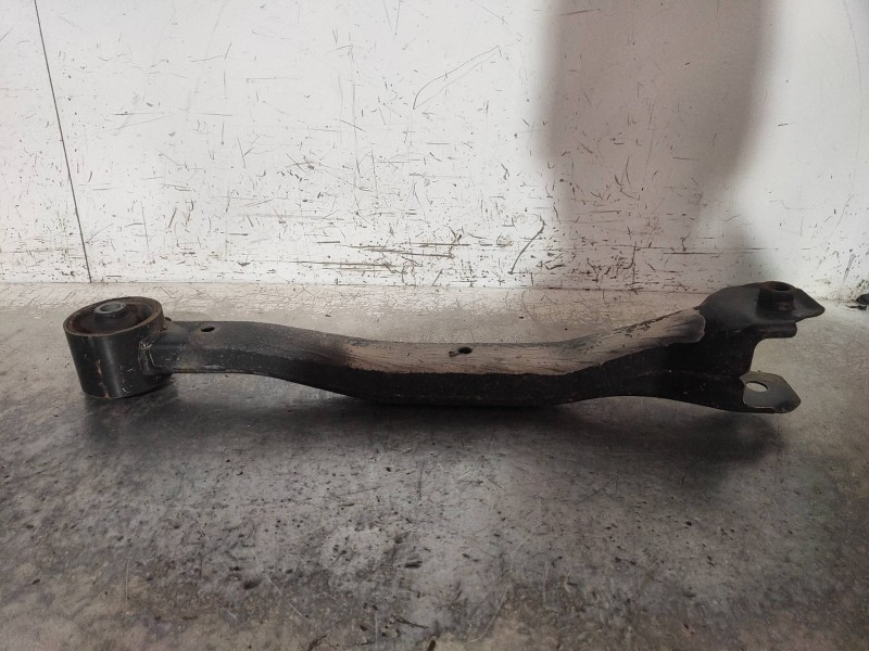 Recambio de brazo suspension inferior trasero derecho para mitsubishi montero (v60/v70) 3.2 di-d avance (5-ptas.) referencia OEM
