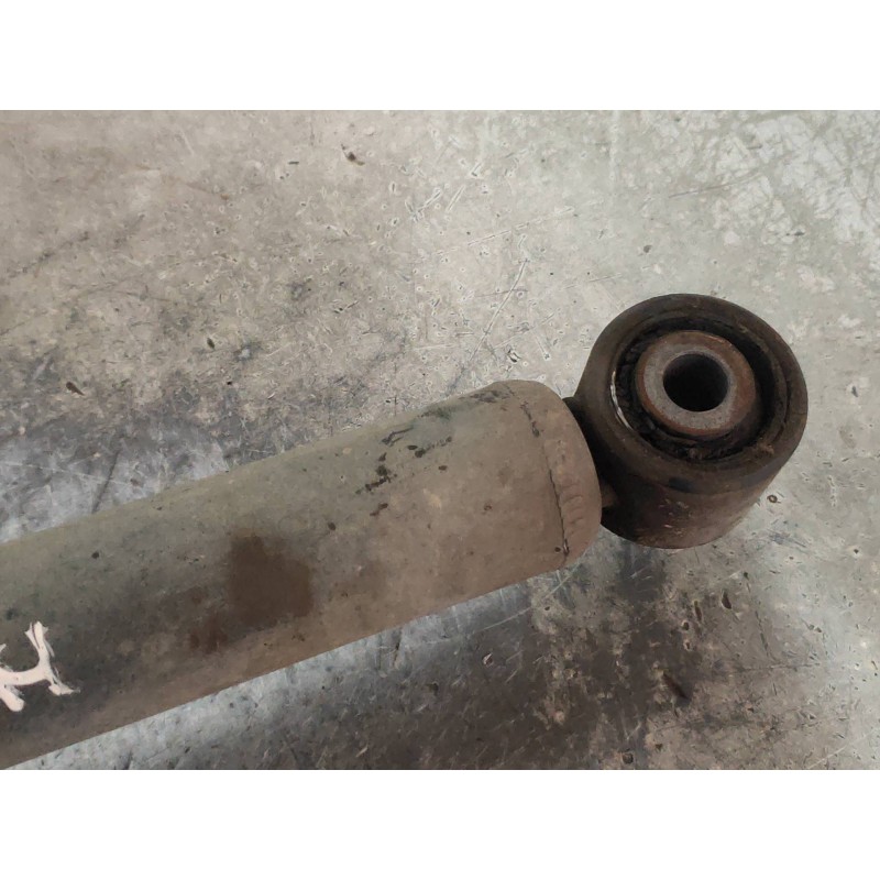 Recambio de amortiguador delantero derecho para mitsubishi montero (v60/v70) 3.2 di-d avance (5-ptas.) referencia OEM IAM MR5542