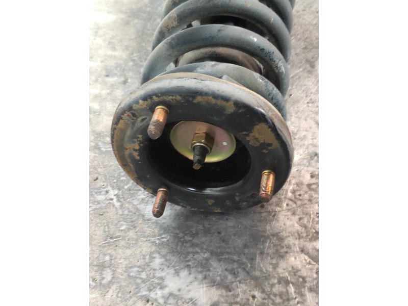 Recambio de amortiguador delantero derecho para mitsubishi montero (v60/v70) 3.2 di-d avance (5-ptas.) referencia OEM IAM MR5542