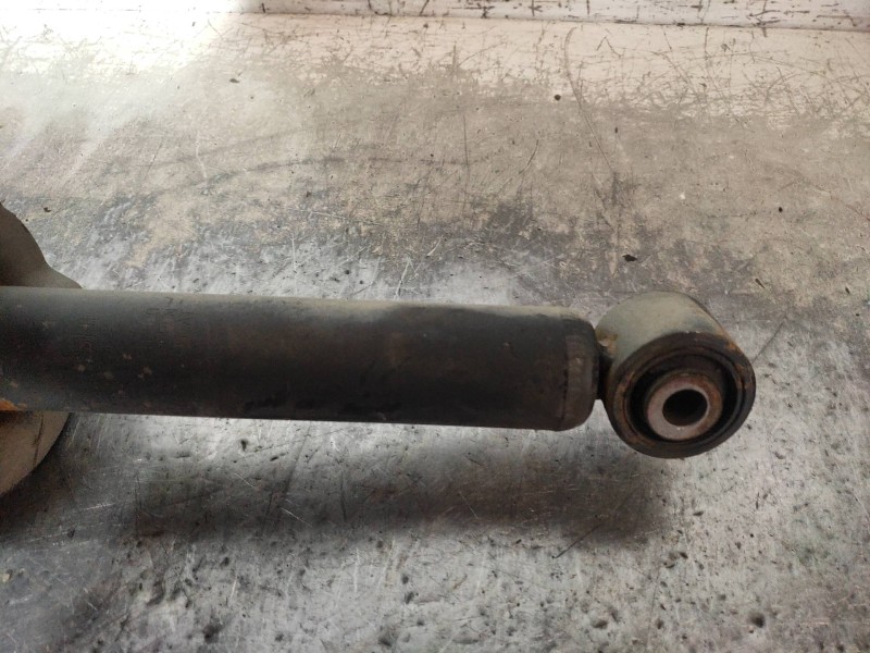 Recambio de amortiguador delantero izquierdo para mitsubishi montero (v60/v70) 3.2 di-d avance (5-ptas.) referencia OEM IAM MR55