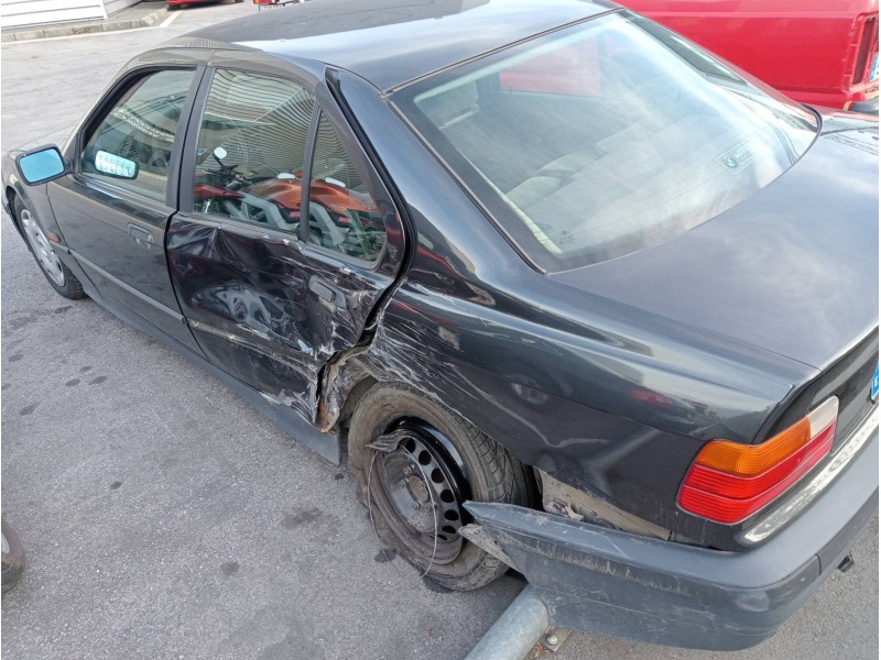 bmw serie 3 berlina (e36) del año 1993