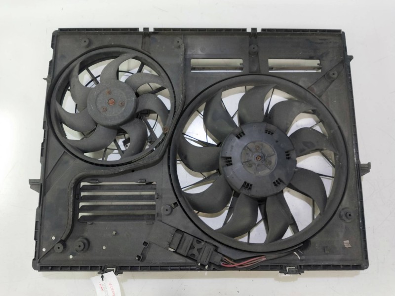 Recambio de electroventilador para volkswagen touareg (7la) 3.0 v6 tdi dpf referencia OEM IAM 7L0121203G 0130706809 