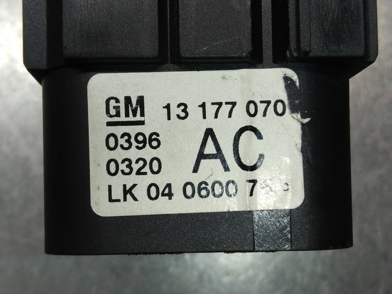 Recambio de mando luces para opel signum elegance referencia OEM IAM 13177070  