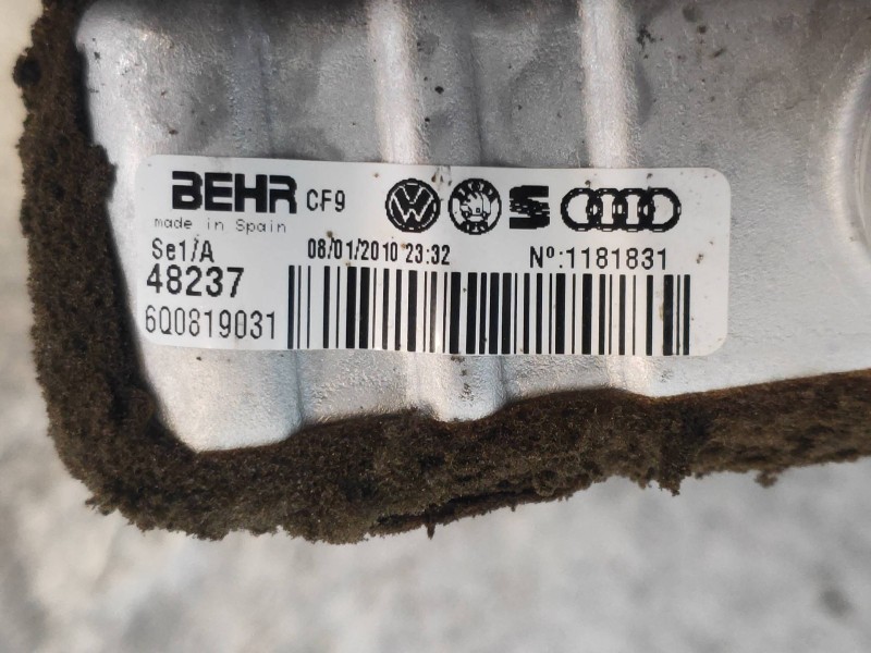 Recambio de radiador calefaccion / aire acondicionado para seat ibiza sc (6j1) sport referencia OEM IAM 6Q0819031  