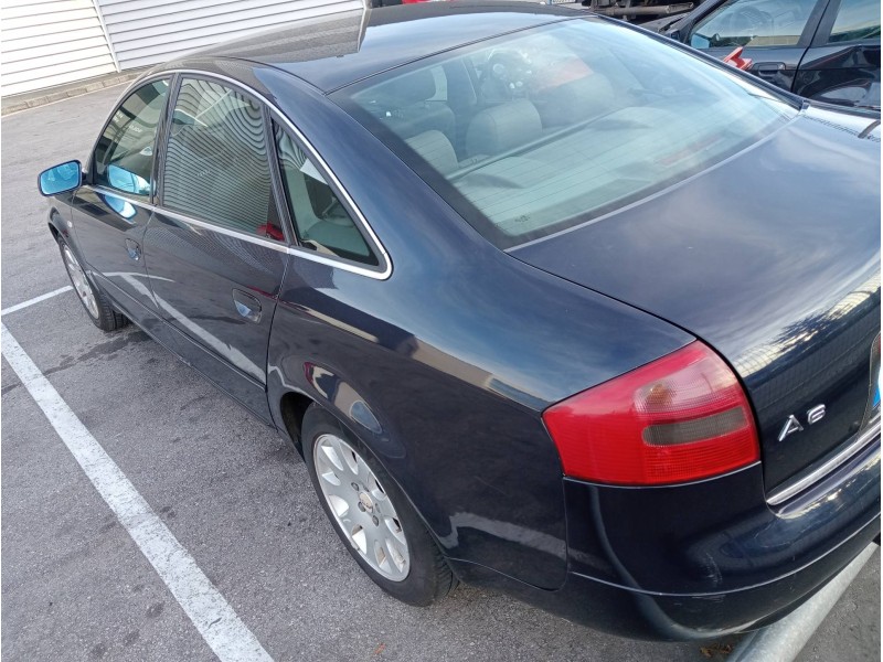 audi a6 berlina (4b2) del año 2000