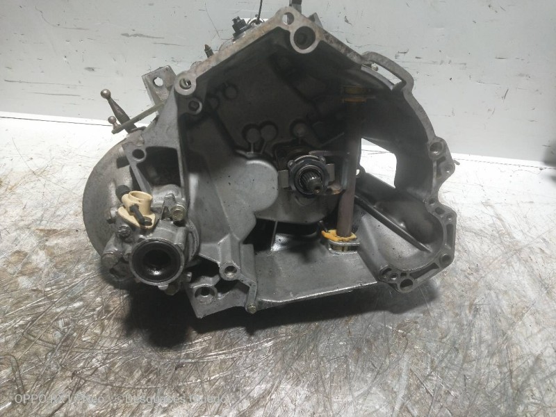 Recambio de caja cambios para peugeot 205 berlina 1.1 mito referencia OEM IAM CJ29 873069 