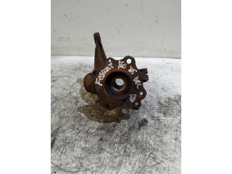 Recambio de mangueta delantera izquierda para ford escort berlina cl referencia OEM IAM   