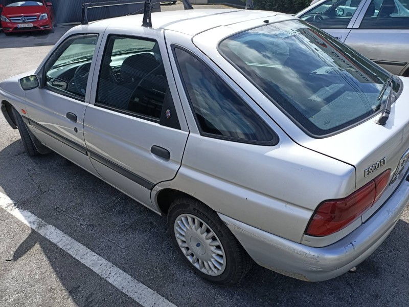 ford escort berl./turnier del año 1998