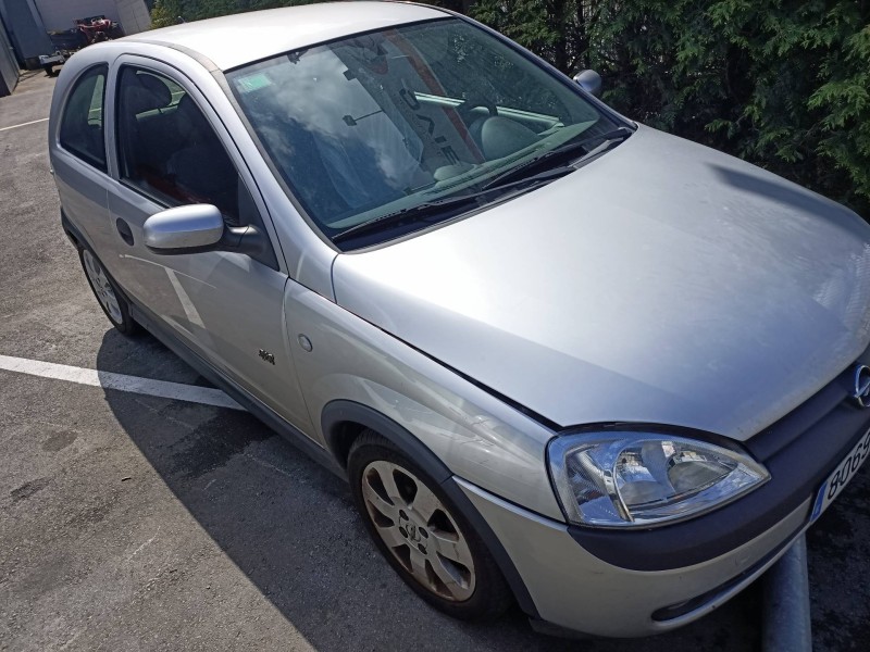 opel corsa c del año 2002
