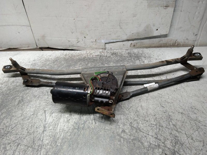 Recambio de motor limpia delantero para volvo serie 440 turbo referencia OEM IAM 0390246313 3397020216 