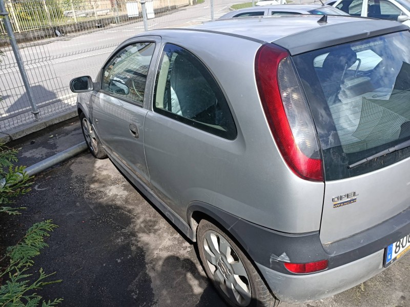 opel corsa c del año 2002