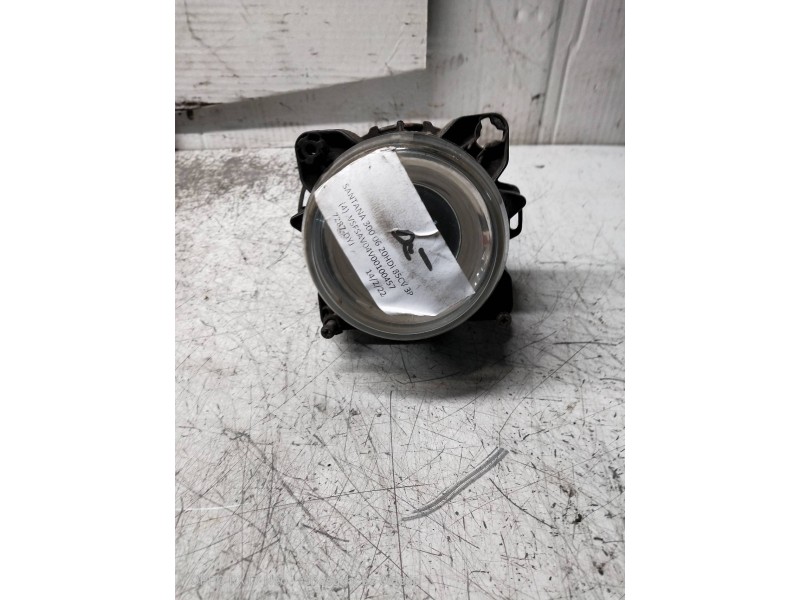 Recambio de faro antiniebla derecho para santana 300 20hdi referencia OEM IAM   