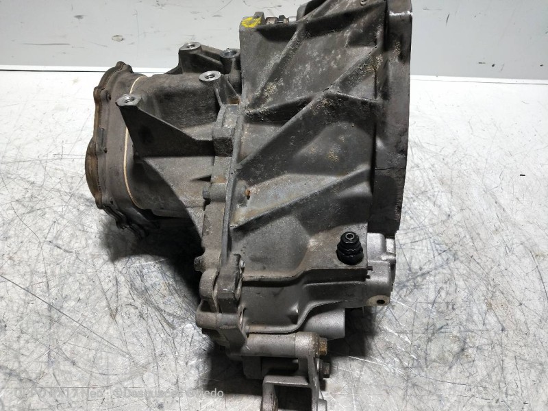 Recambio de caja cambios para ford fiesta berlina 1.25 16v cat referencia OEM IAM 97WTYA F0F 8B24 