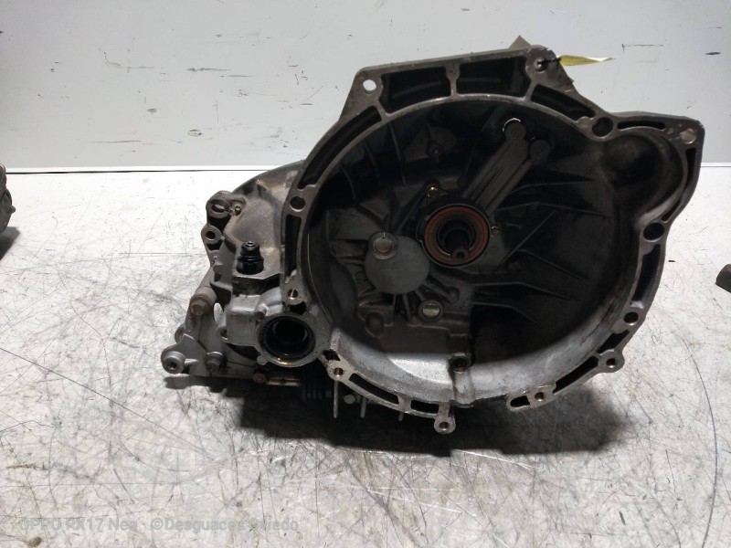 Recambio de caja cambios para ford fiesta berlina 1.25 16v cat referencia OEM IAM 97WTYA F0F 8B24 