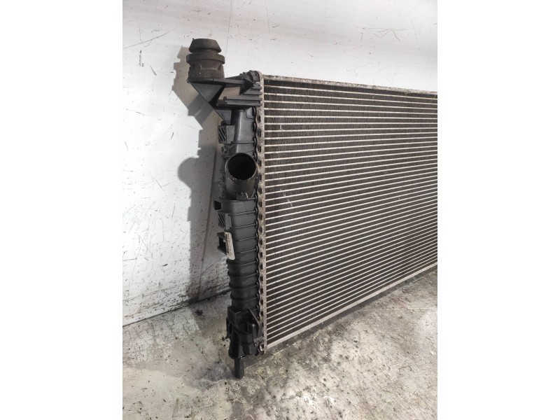 Recambio de radiador agua para ford focus berlina (cap) ghia referencia OEM IAM 3M5H8005RK  