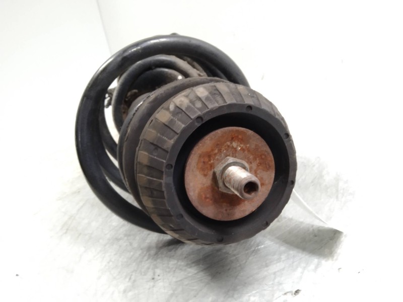 Recambio de amortiguador delantero izquierdo para mercedes vito caja cerrada 6.03  2.1 cdi referencia OEM IAM A6393203613  