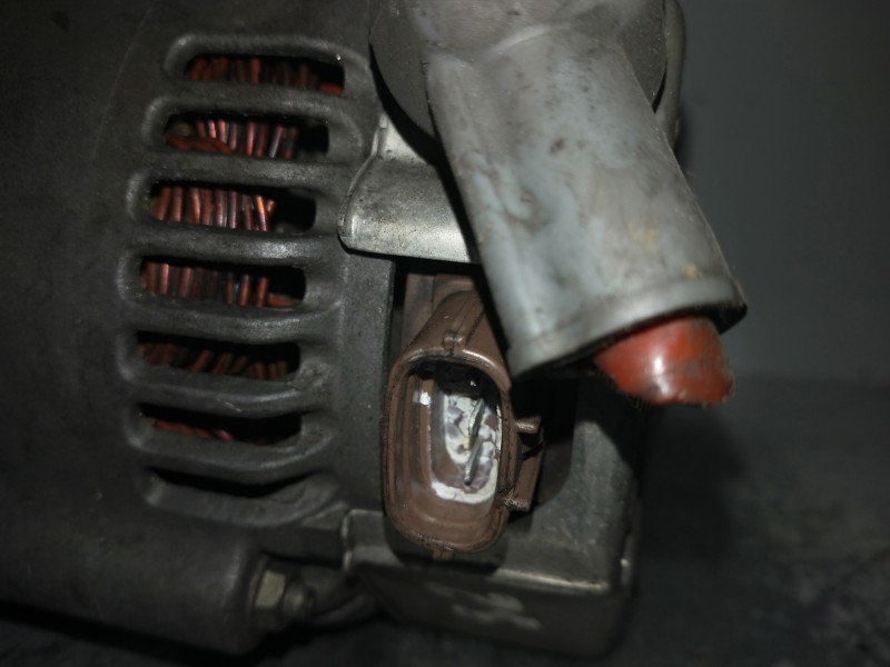 Recambio de alternador para mg rover serie 75 (rj) 2.5 kv6 club referencia OEM IAM YLE102330 1022111471 