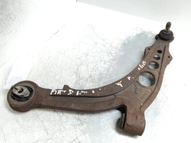 Recambio de brazo suspension inferior delantero izquierdo para fiat punto berlina (188) 1.9 d (i) referencia OEM IAM   