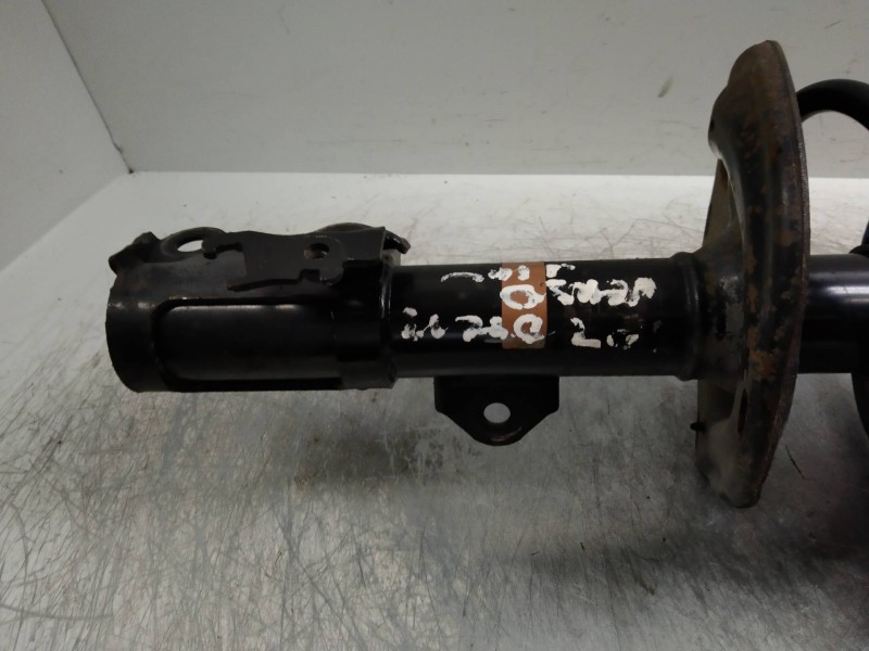 Recambio de amortiguador delantero izquierdo para toyota verso advance referencia OEM IAM   