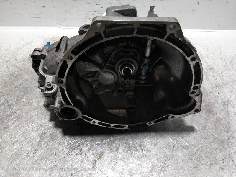 Recambio de caja cambios para ford fiesta berl./express 900.cc referencia OEM IAM 84TTGB F0F 5E24 