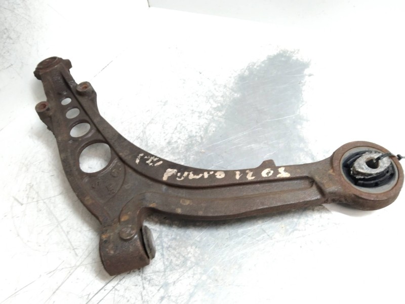 Recambio de brazo suspension inferior delantero izquierdo para fiat punto berlina (188) 1.9 d (i) referencia OEM IAM   