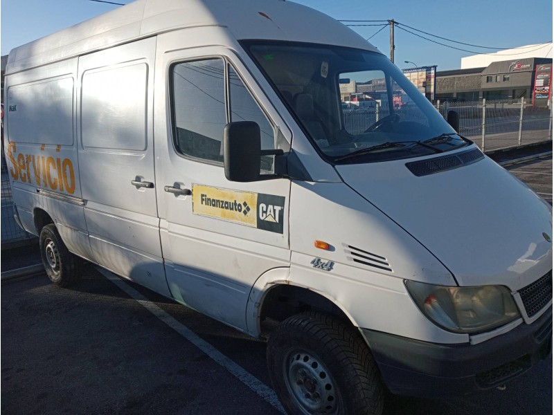 mercedes sprinter 02.00  caja cerrada del año 2004