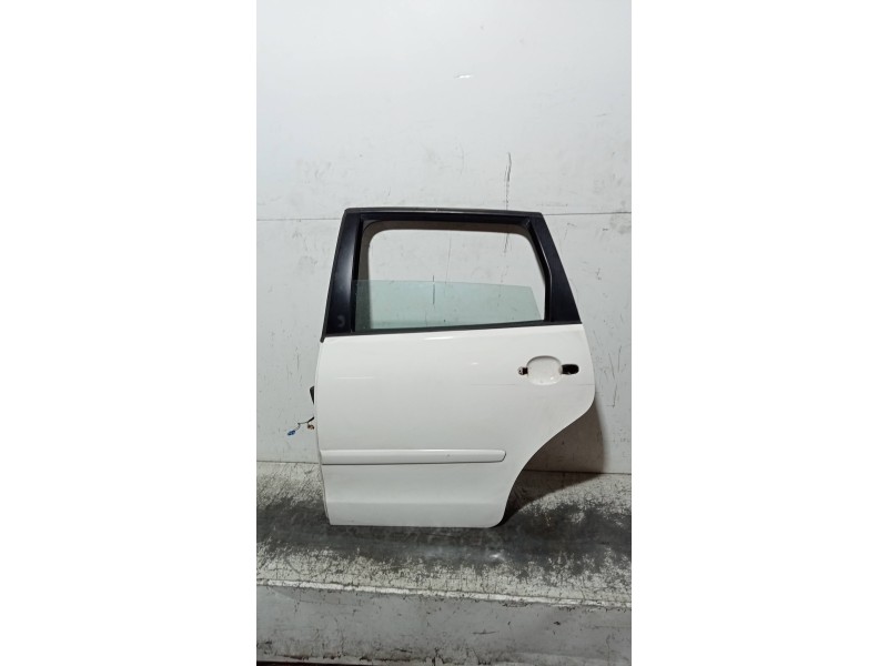 Recambio de puerta trasera izquierda para volkswagen polo (9n1) highline referencia OEM IAM   5P