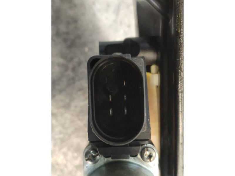 Recambio de elevalunas trasero izquierdo para bmw x1 (e84) xdrive 23d referencia OEM IAM   51352990387