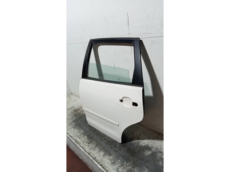 Recambio de puerta trasera izquierda para volkswagen polo (9n1) highline referencia OEM IAM   5P