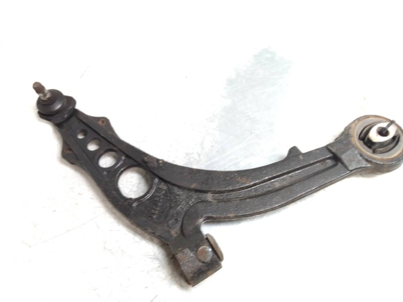 Recambio de brazo suspension inferior delantero derecho para fiat punto berlina (188) 1.2 8v elx (i) referencia OEM IAM   