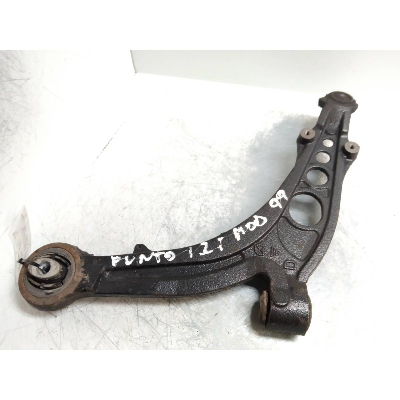 Recambio de brazo suspension inferior delantero derecho para fiat punto berlina (188) 1.2 8v elx (i) referencia OEM IAM   