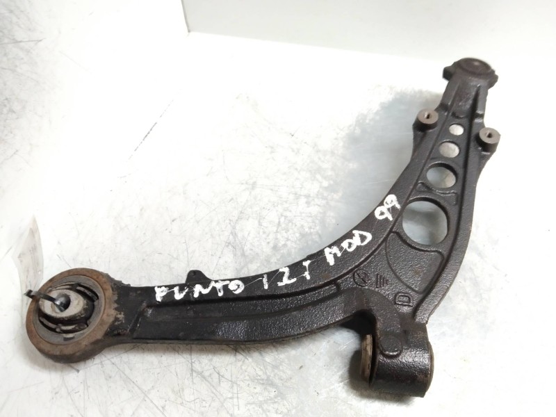 Recambio de brazo suspension inferior delantero derecho para fiat punto berlina (188) 1.2 8v elx (i) referencia OEM IAM   